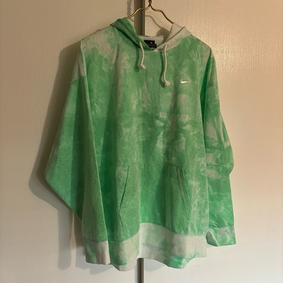 Nike Tops - Nike Clash Tie Dye Hoodie Women's large